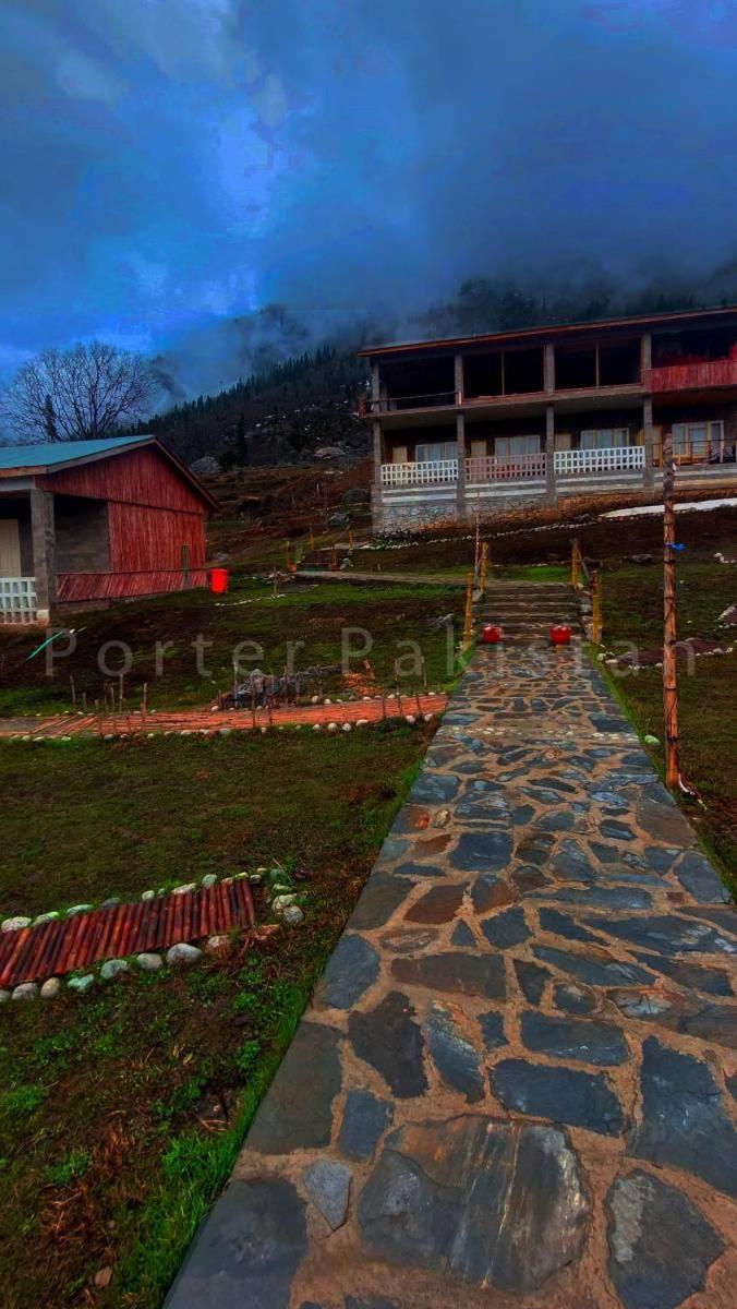 Khana Badosh Resort Kalam Exteriör bild